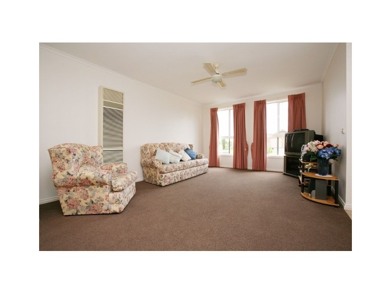 1/11 Hallmark Place, Keilor Downs VIC 3038