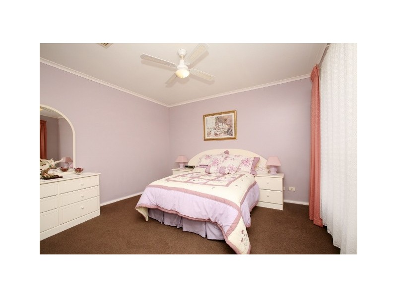 1/11 Hallmark Place, Keilor Downs VIC 3038