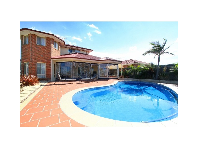 13 Rockwood Place, Hillside VIC 3037