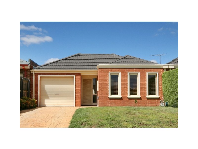 2/3 Padula Court, Hillside VIC 3037