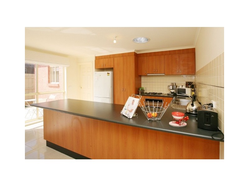 2/3 Padula Court, Hillside VIC 3037