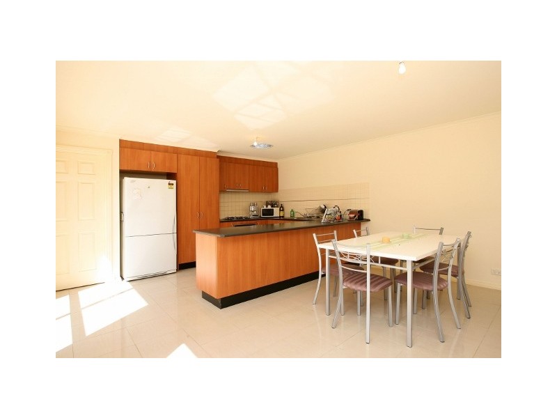 2/3 Padula Court, Hillside VIC 3037