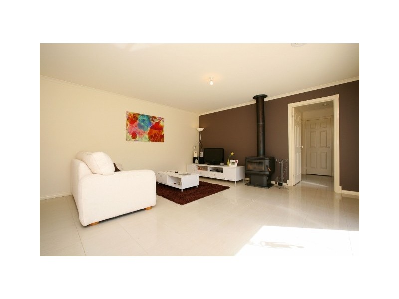 2/3 Padula Court, Hillside VIC 3037