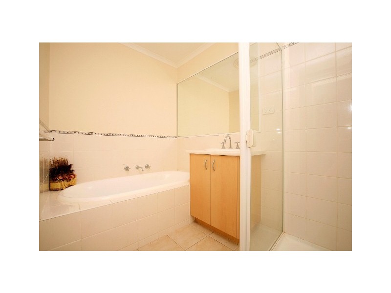 2 The Glades, Taylors Hill VIC 3037