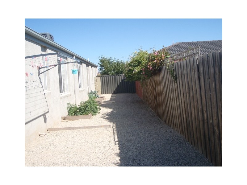 70 Allenby Road, Hillside VIC 3037