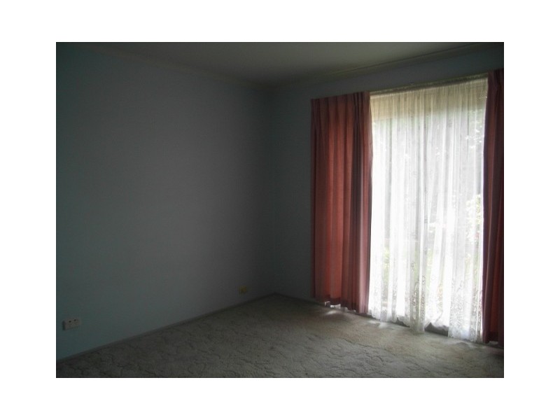 8 Sambuco Court, Sydenham VIC 3037