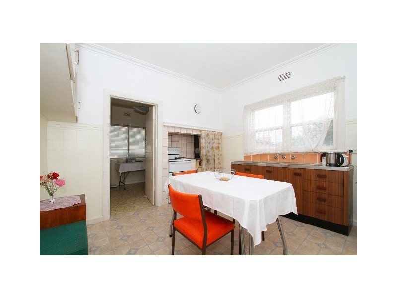 9 Cranbourne Avenue, Sunshine North VIC 3020