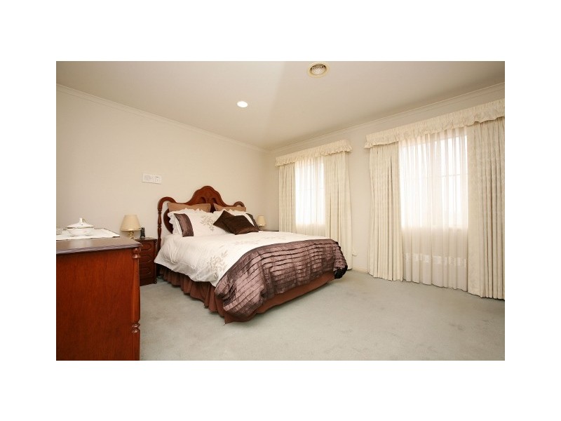 5 Karu Court, Keilor Downs VIC 3038