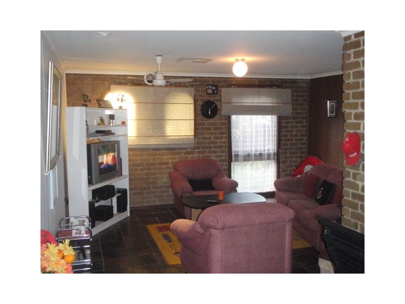 28 Marina Drive, Melton VIC 3337