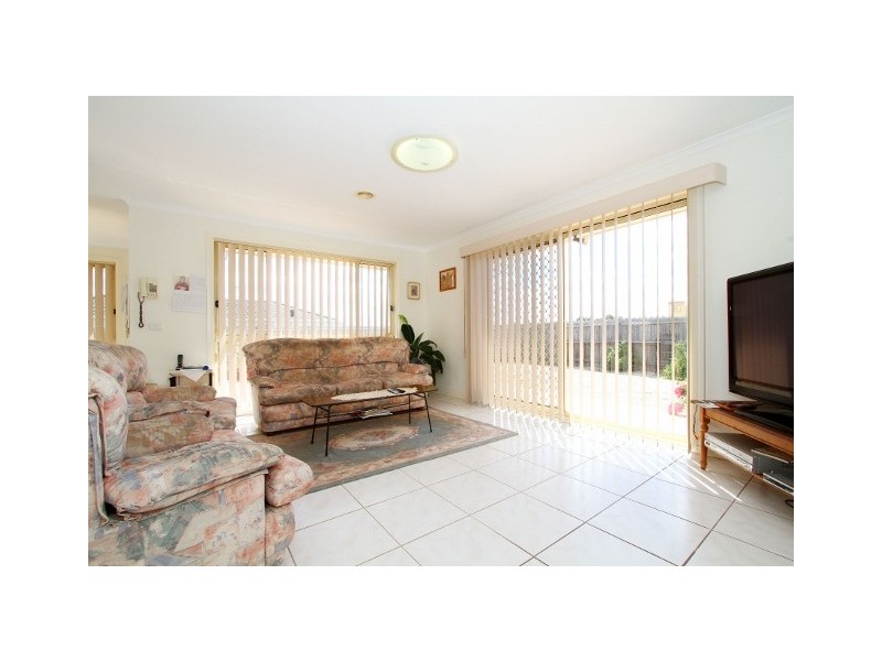 16 Lady Rose Crescent, Sydenham VIC 3037