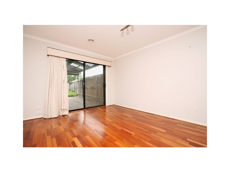 1/5 Elgin Close, Hillside VIC 3037