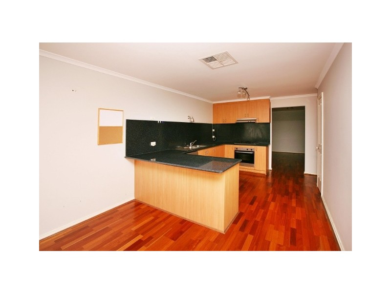 1/5 Elgin Close, Hillside VIC 3037