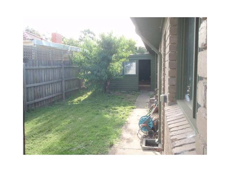 28 Marina Drive, Melton VIC 3337