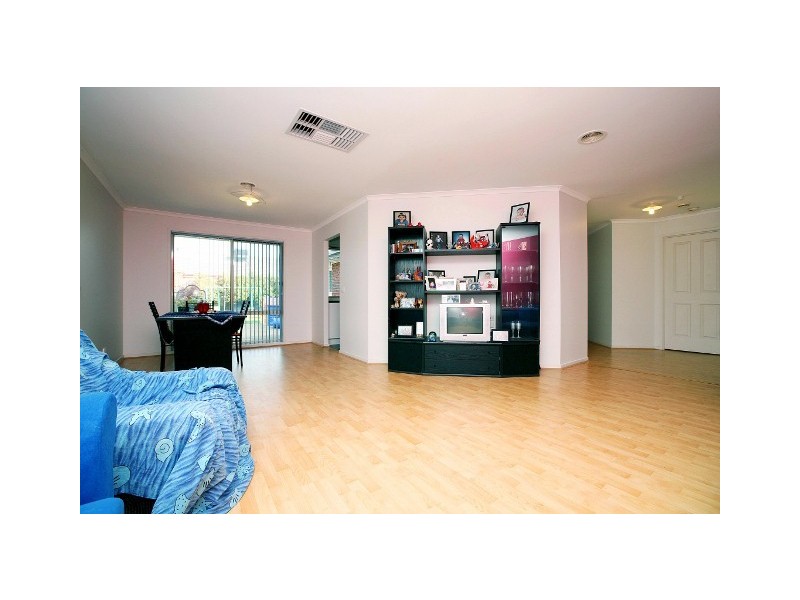 21 Brindalee Way, Hillside VIC 3037