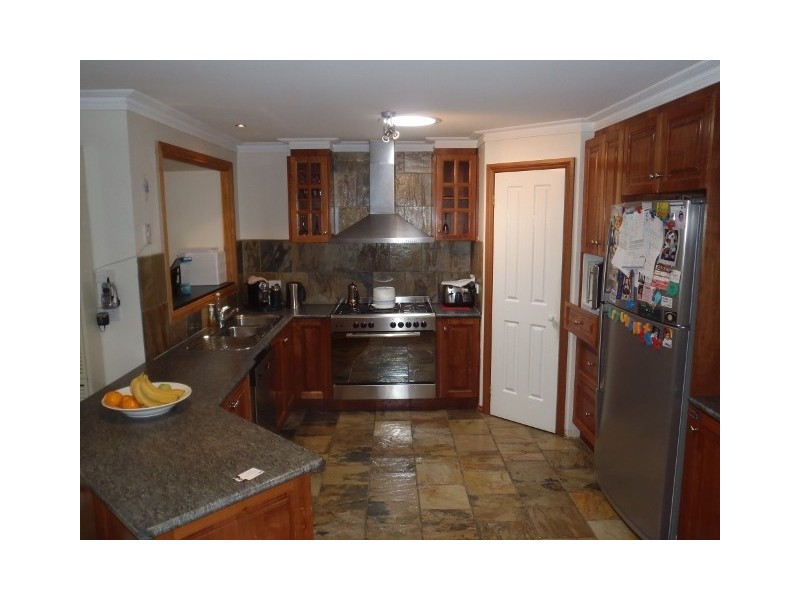 17 Cooper Court, Delahey VIC 3037
