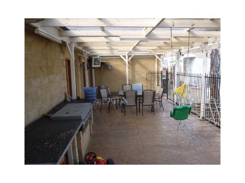 17 Cooper Court, Delahey VIC 3037