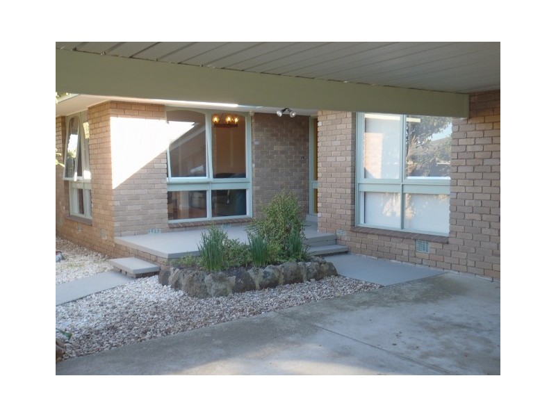 3 Rowan Drive, Kealba VIC 3021
