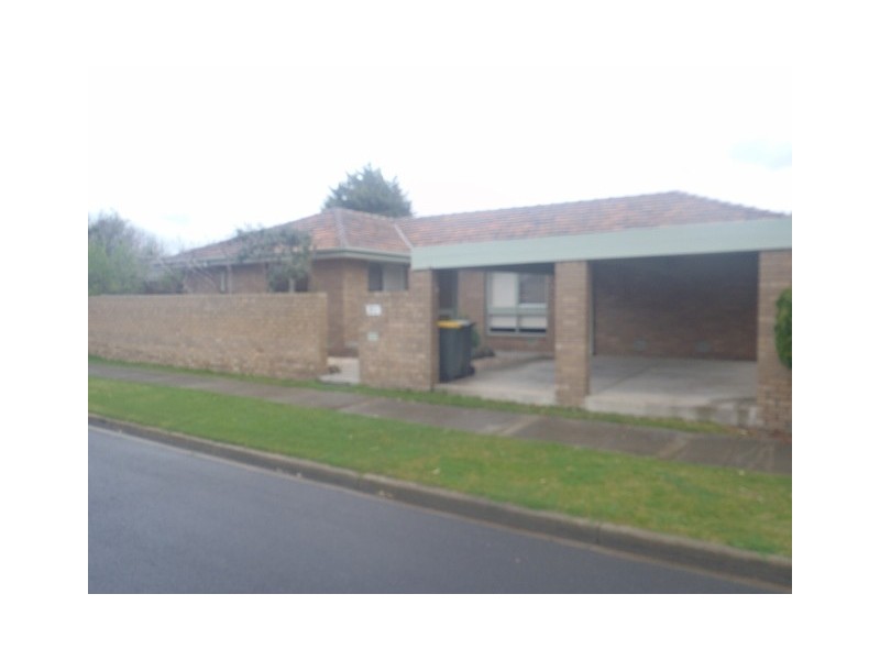 3 Rowan Drive, Kealba VIC 3021