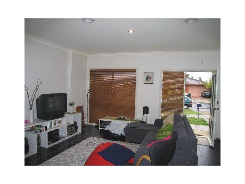 1/156 Copernicus Way, Keilor Downs VIC 3038