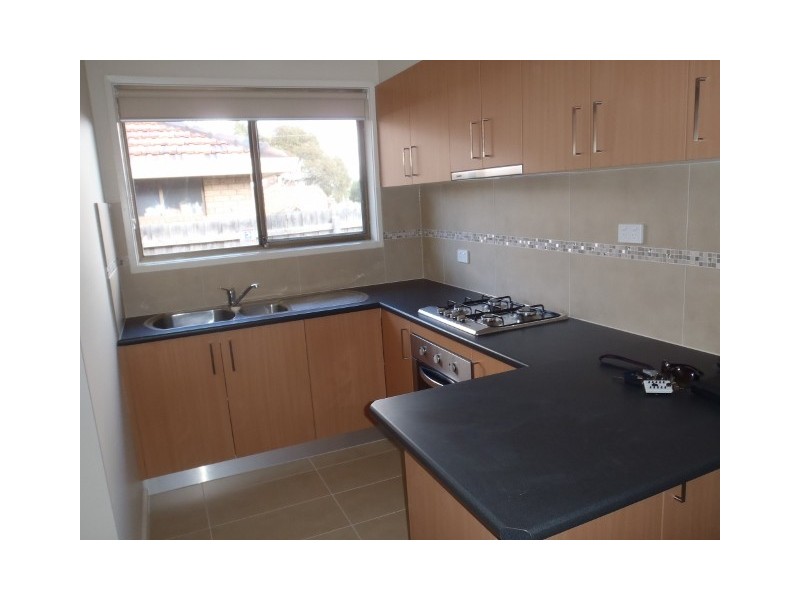 3/16 Adelaide Street, St Albans VIC 3021