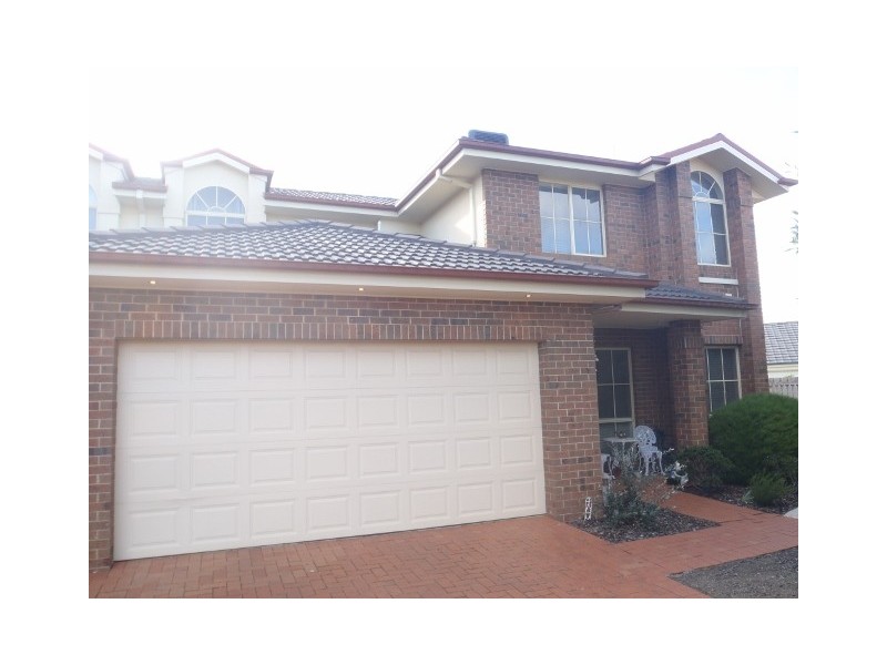37 Wattletree Drive, Taylors Hill VIC 3037