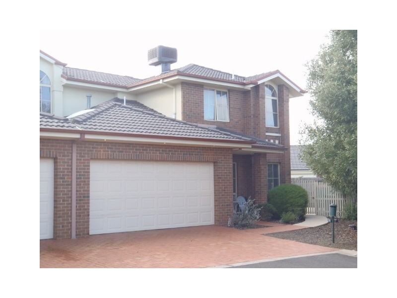 37 Wattletree Drive, Taylors Hill VIC 3037