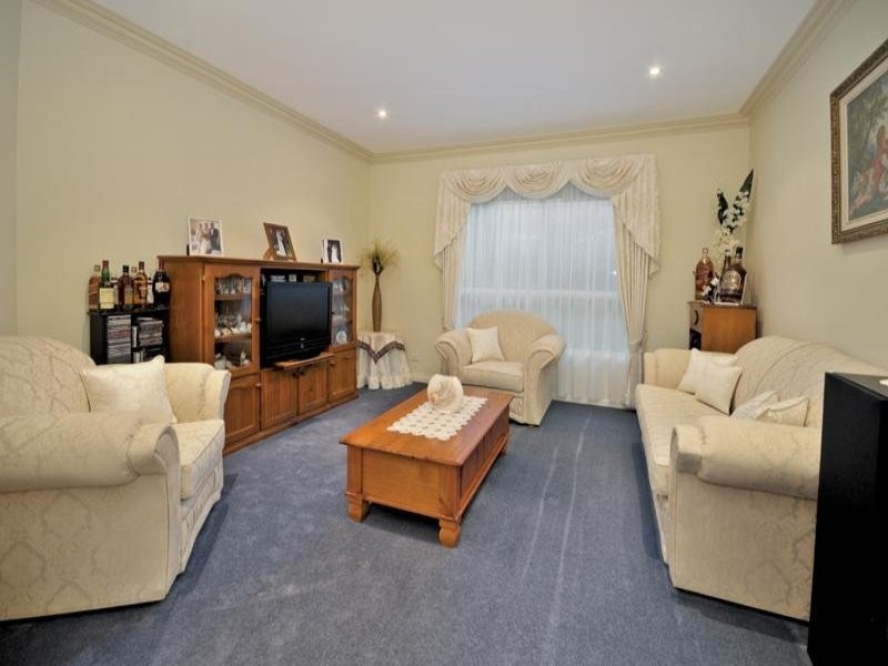 44 Roseleigh Boulevard, Sydenham VIC 3037