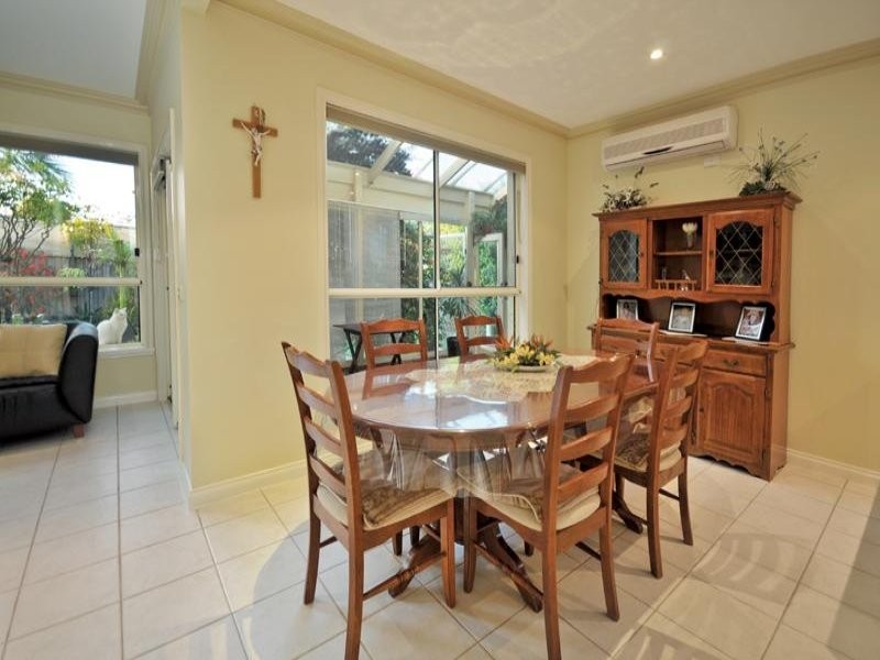 44 Roseleigh Boulevard, Sydenham VIC 3037