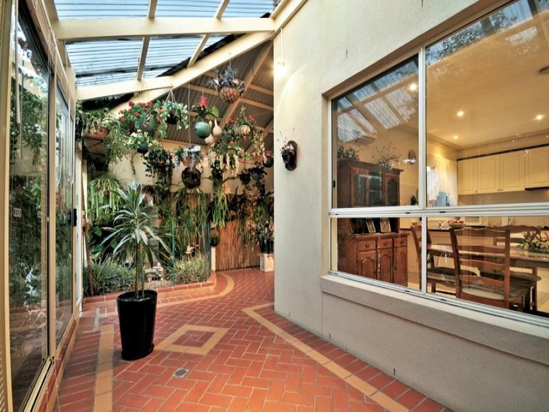 44 Roseleigh Boulevard, Sydenham VIC 3037