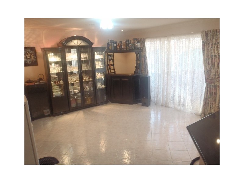 1 Glover Court, Taylors Lakes VIC 3038