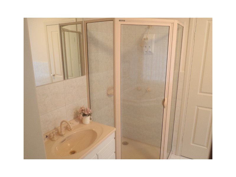 1 Glover Court, Taylors Lakes VIC 3038