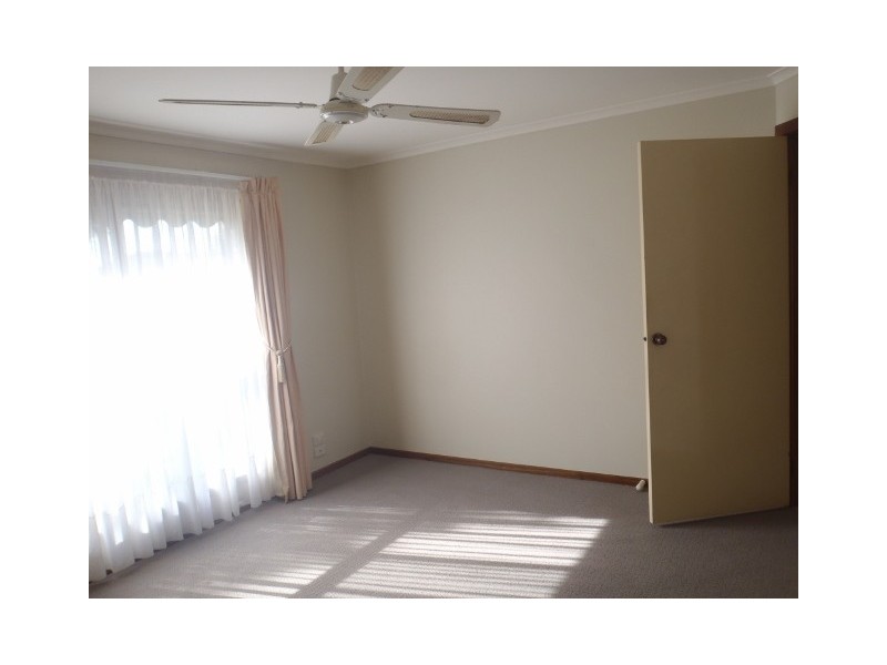 56 Angourie Court, Taylors Lakes VIC 3038