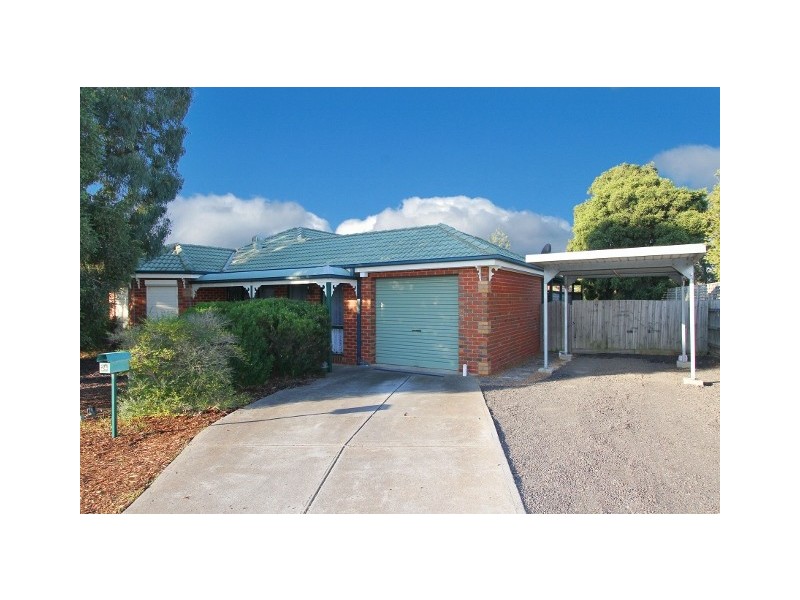 24 Delbridge Drive, Sydenham VIC 3037