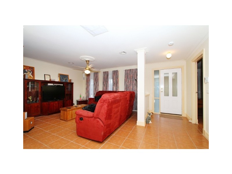 24 Delbridge Drive, Sydenham VIC 3037