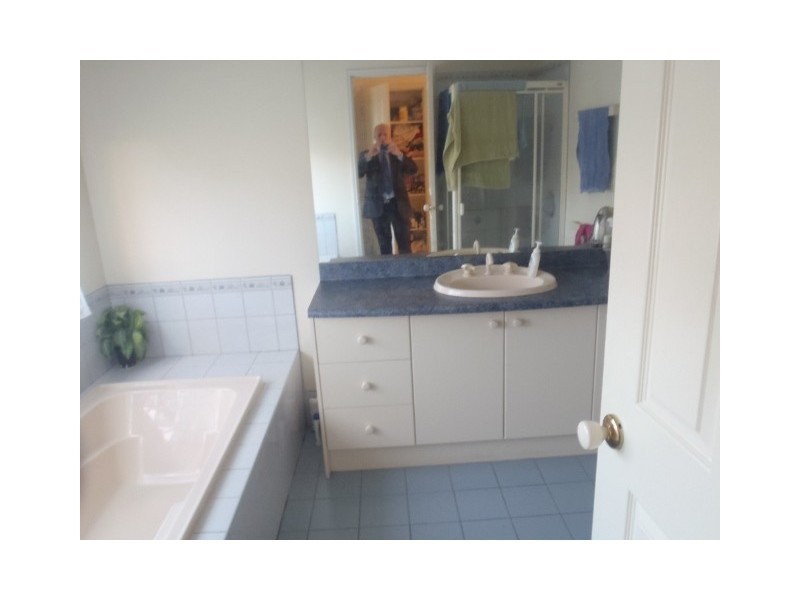12 Rowell Place, Taylors Lakes VIC 3038