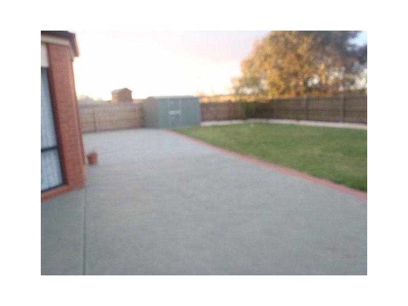 12 Rowell Place, Taylors Lakes VIC 3038