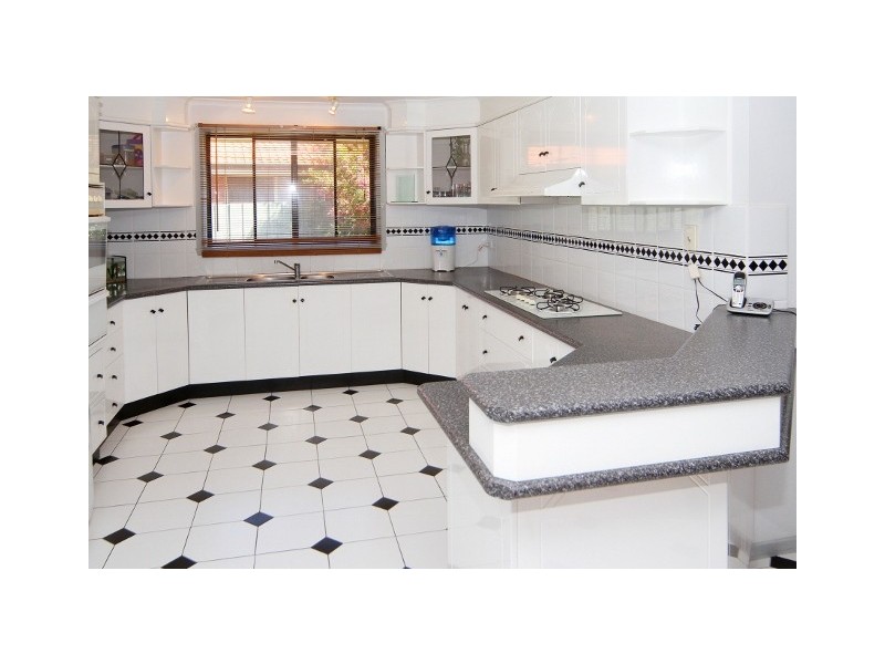 70 Catherine Drive, Hillside VIC 3037