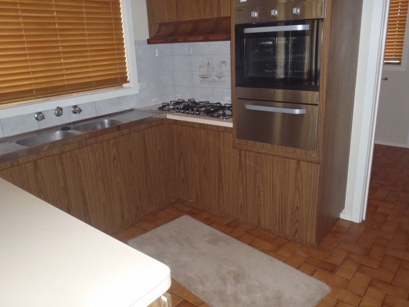 3 Carrington Street, Sydenham VIC 3037