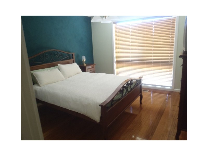 3 Carrington Street, Sydenham VIC 3037