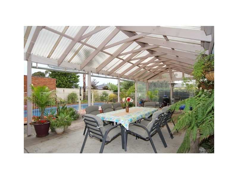 3 Morris Drive, Keilor Downs VIC 3038