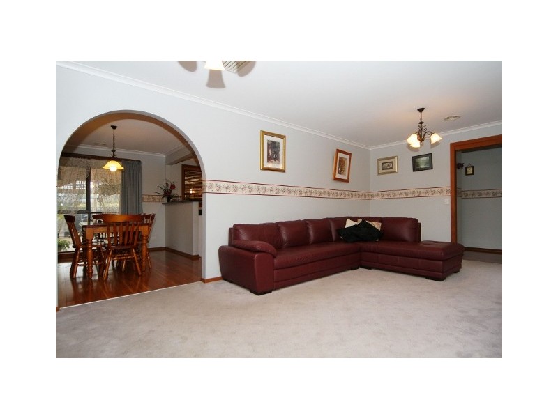 3 Morris Drive, Keilor Downs VIC 3038