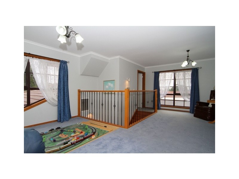 3 Morris Drive, Keilor Downs VIC 3038