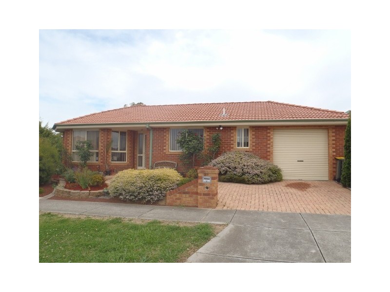 37 Delbridge Drive, Sydenham VIC 3037