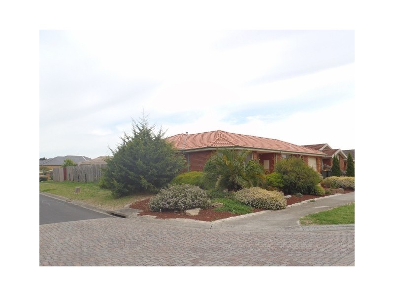 37 Delbridge Drive, Sydenham VIC 3037