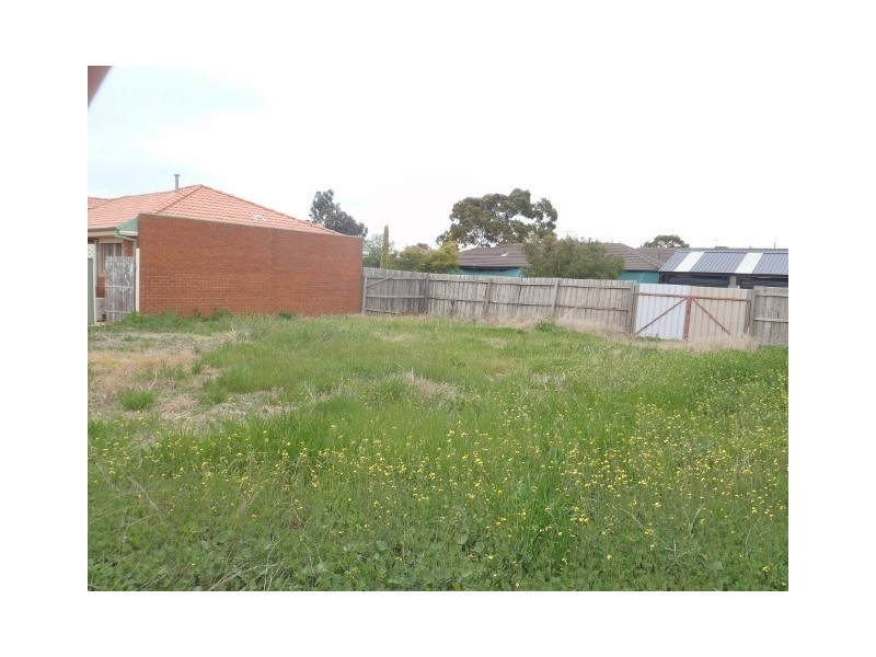 37 Delbridge Drive, Sydenham VIC 3037