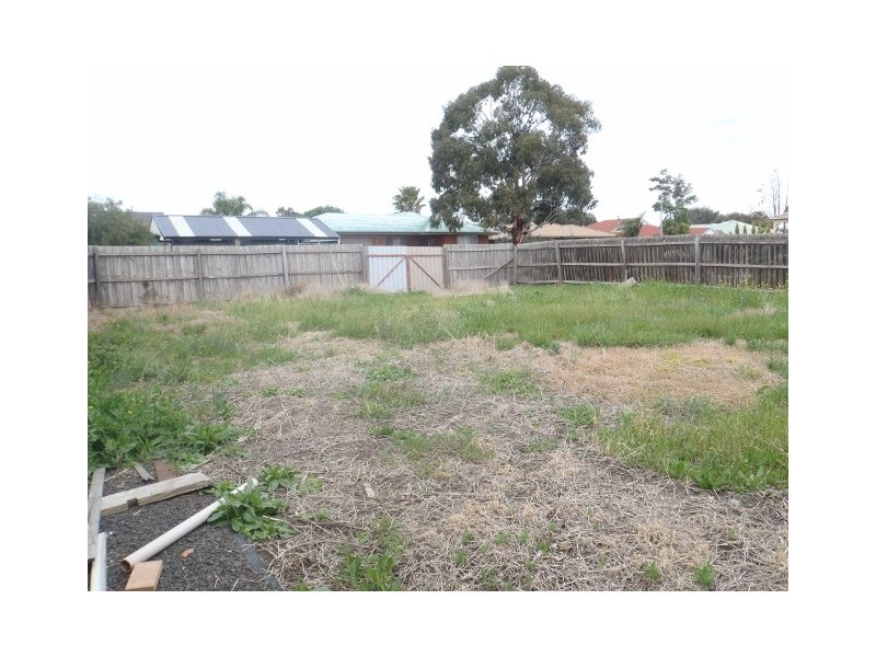 37 Delbridge Drive, Sydenham VIC 3037