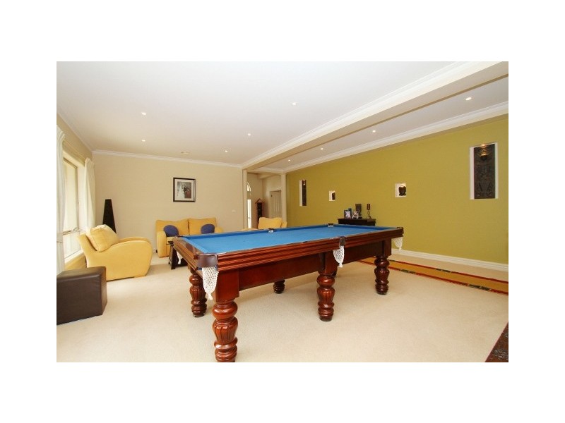 5 Namatjira Court, Taylors Lakes VIC 3038