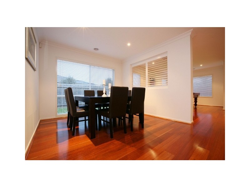 15 Collins Street, Taylors Hill VIC 3037