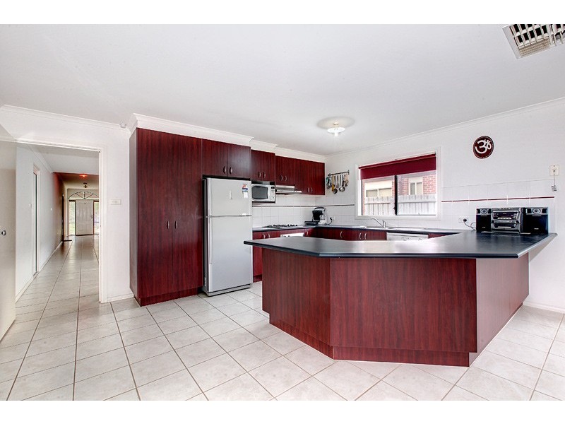 3 Highlander Court, Taylors Hill VIC 3037