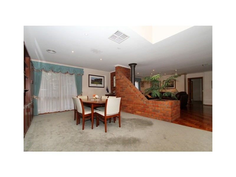 23 Roseberry Avenue, Keilor Downs VIC 3038